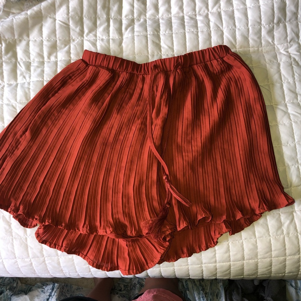 super super cute flowy shorts!! WORN ONCE